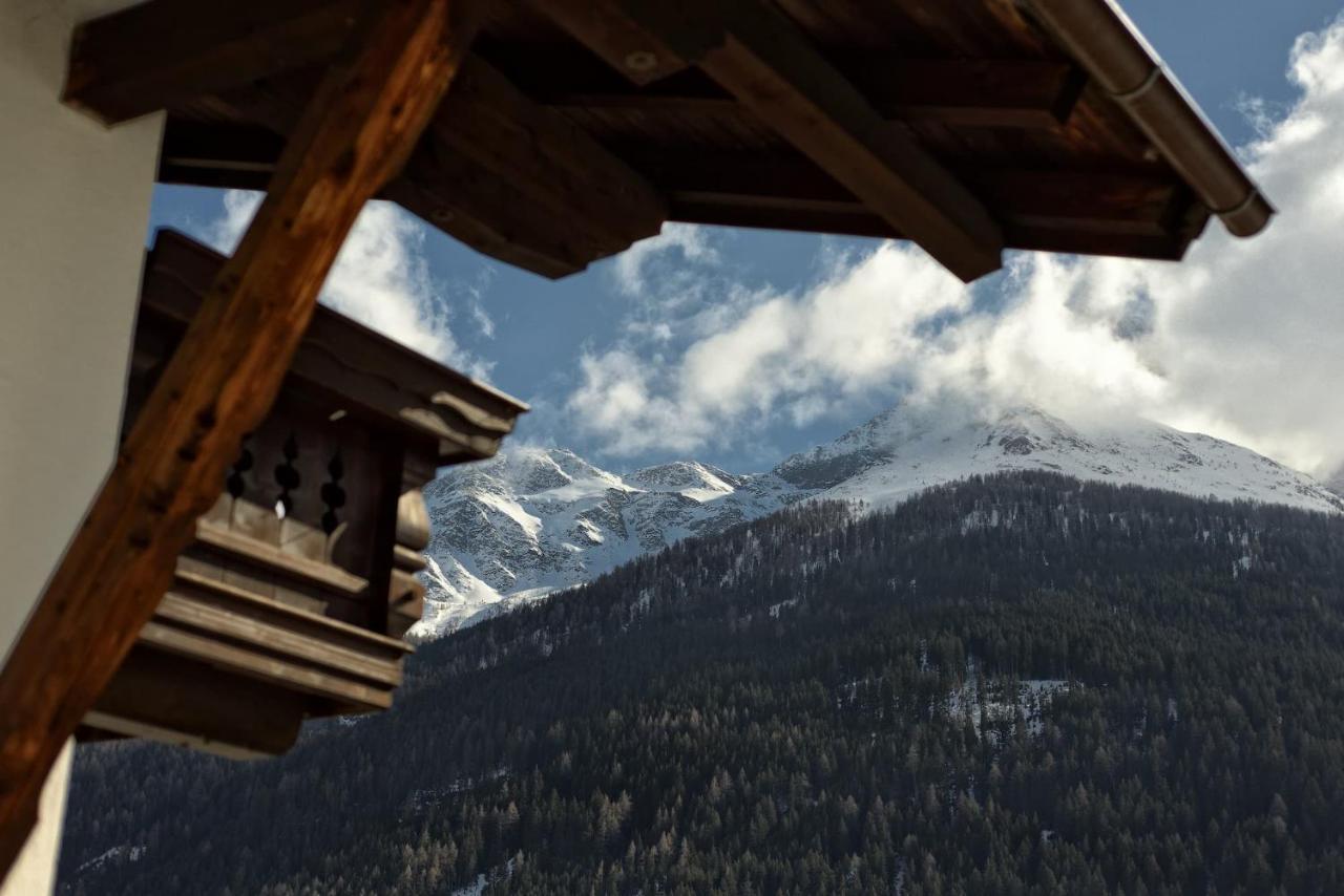 Hotel Alpina Superior Pettneu am Arlberg Exterior photo